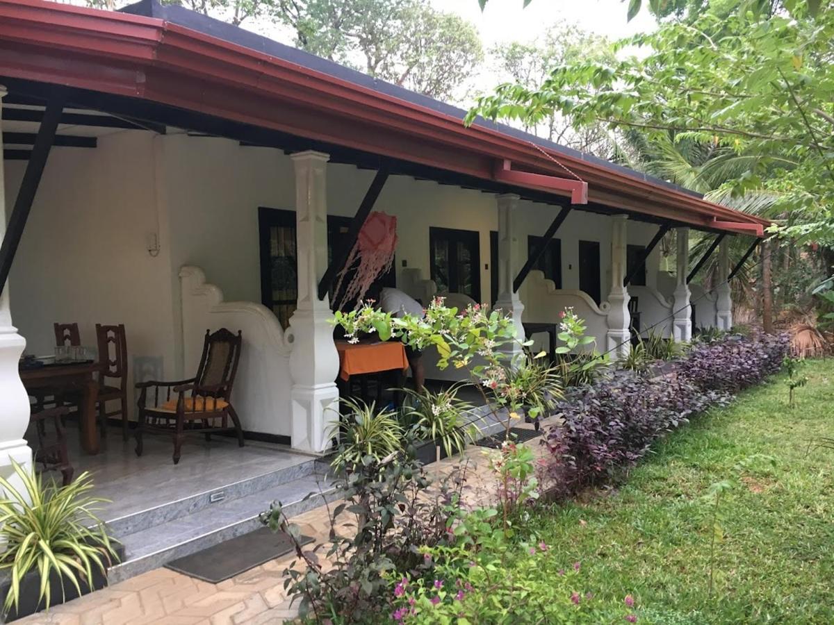 Amron Resort Сигирия Екстериор снимка